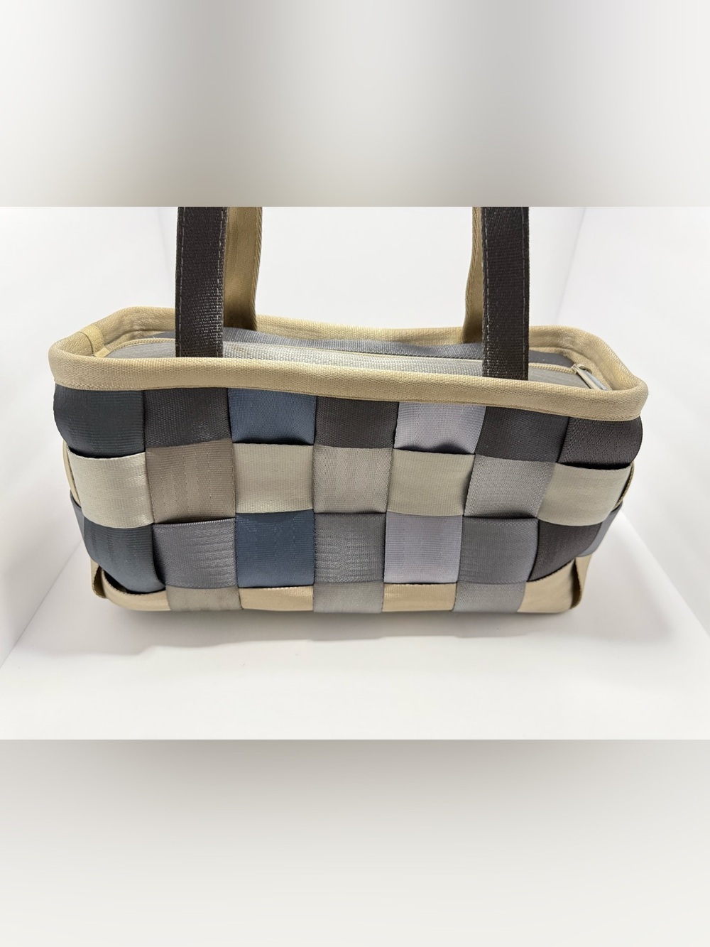 Harveys Seatbelt Bag Woven Tote Handbag Gray Beige Blue Zip Top Shoulder Purse